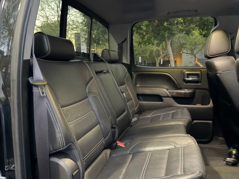 Used 2016 GMC Sierra 2500 Denali w/ Duramax Plus Package AWD/4WD image 18