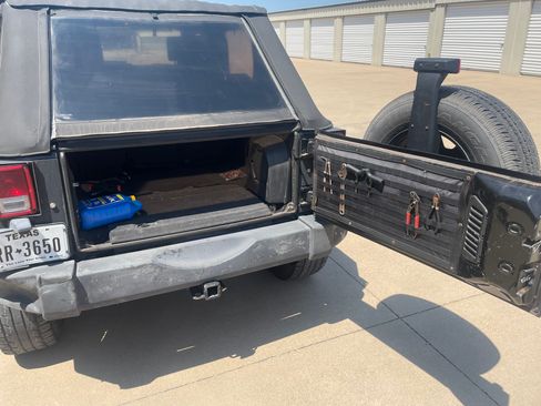 Used 2009 Jeep Wrangler Unlimited X image 8