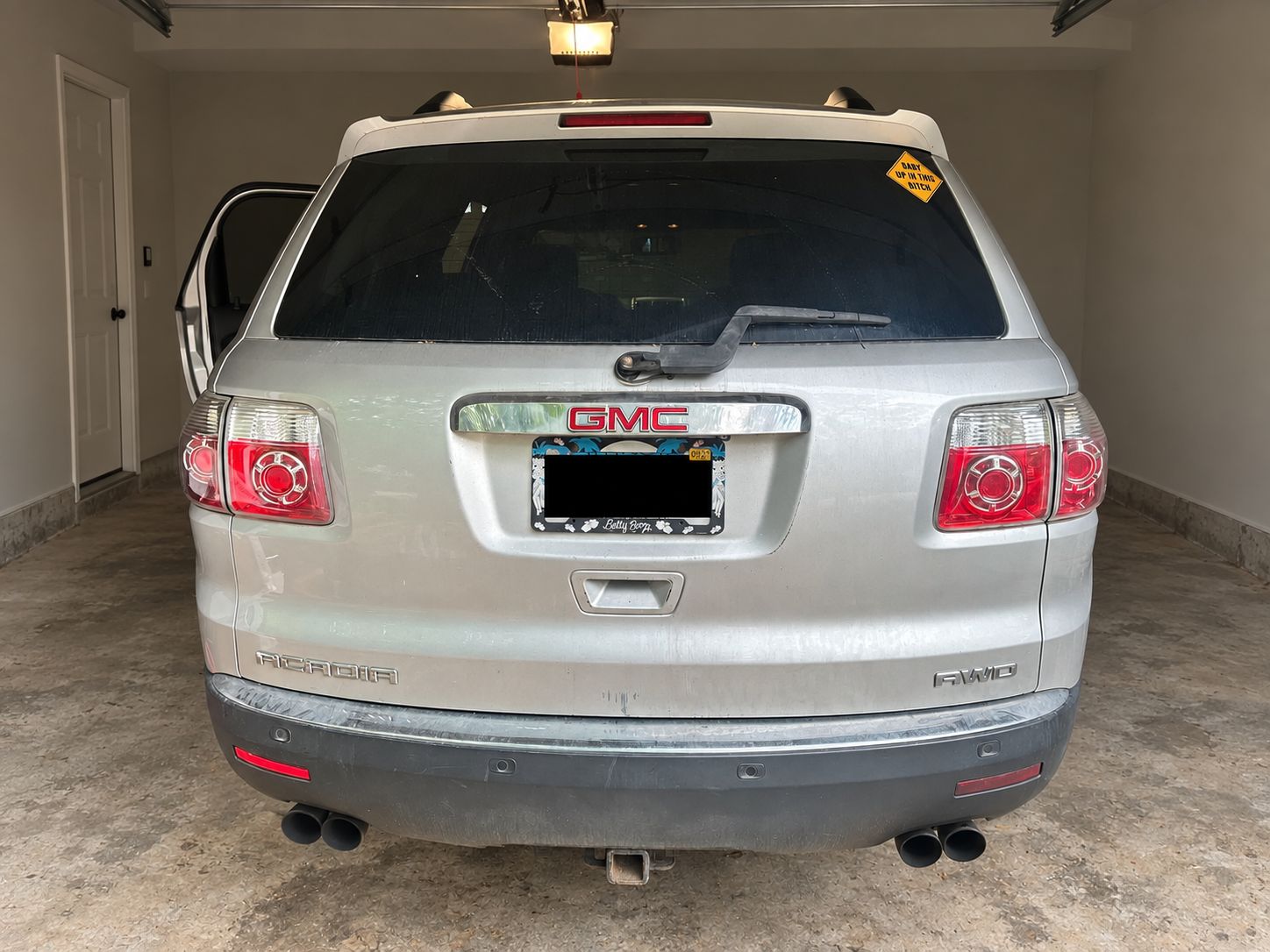 Used 2012 GMC Acadia SLE AWD/4WD image 2