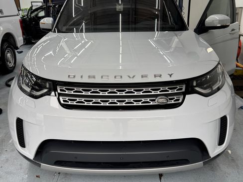 Used 2018 Land Rover Discovery HSE Luxury image 2