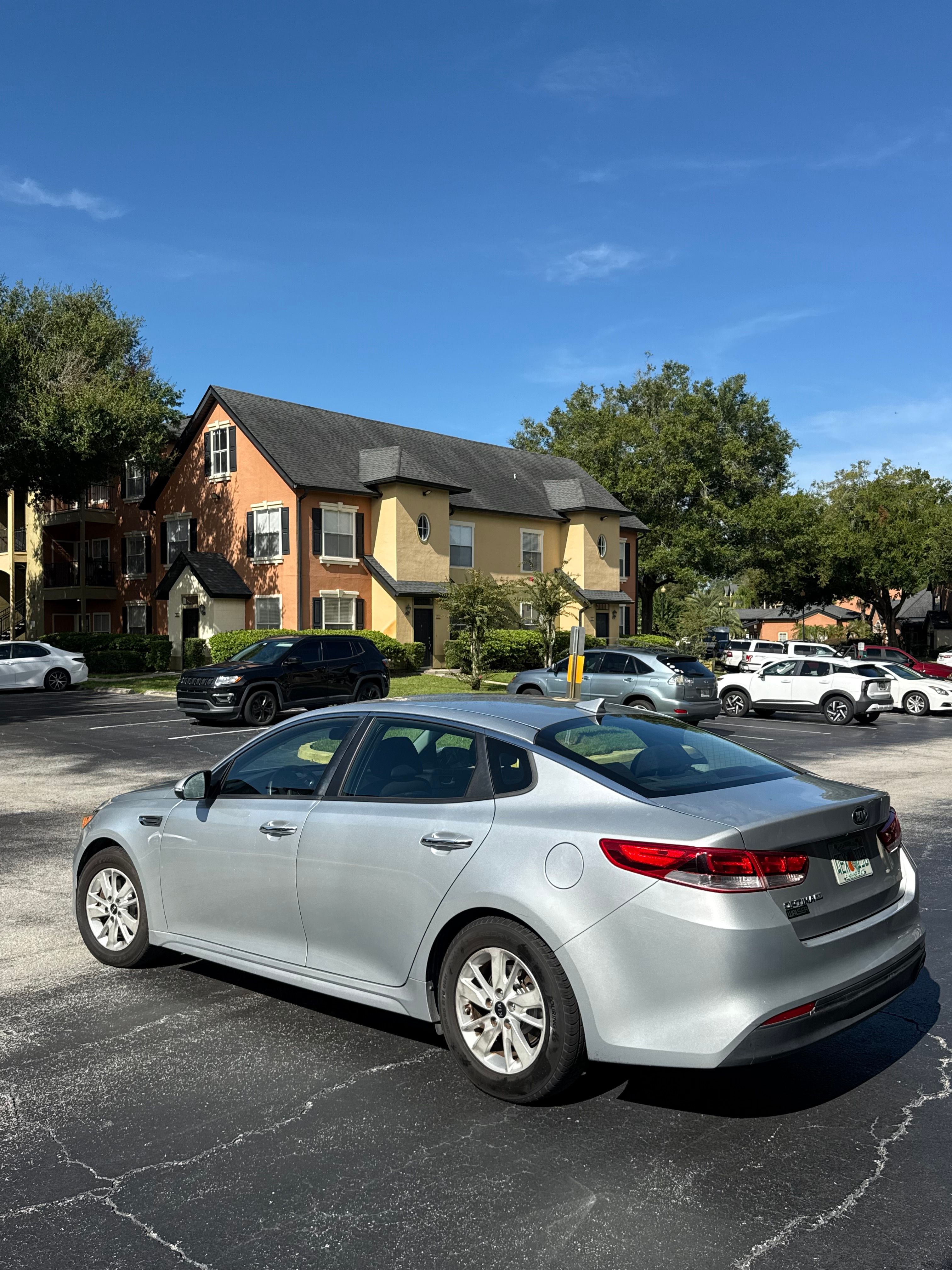 Used 2018 Kia Optima LX FWD image 4