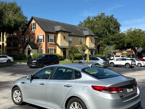 Used 2018 Kia Optima LX FWD image 4