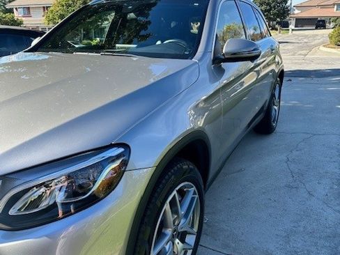 Used 2019 Mercedes-Benz GLC 300 300 Sport Utility 4D image 2
