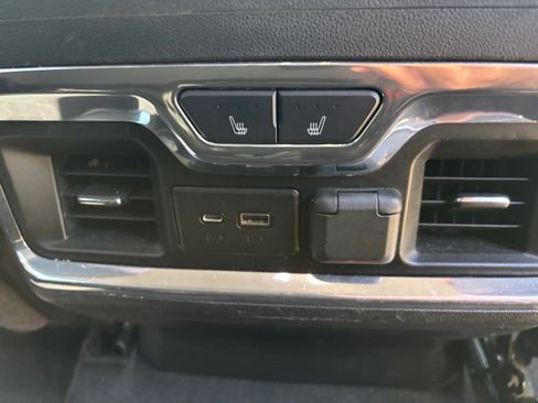 Used 2019 GMC Sierra 1500 Denali w/ Denali Ultimate Package AWD/4WD image 23