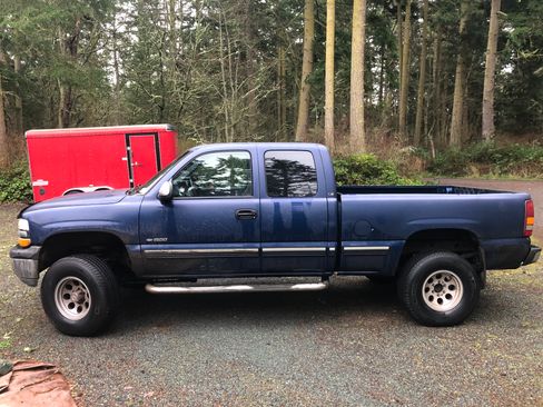 Used 2002 Chevrolet Silverado 1500 LS image 2