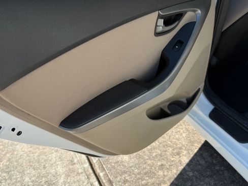 Used 2016 Hyundai Elantra Value Edition FWD image 14