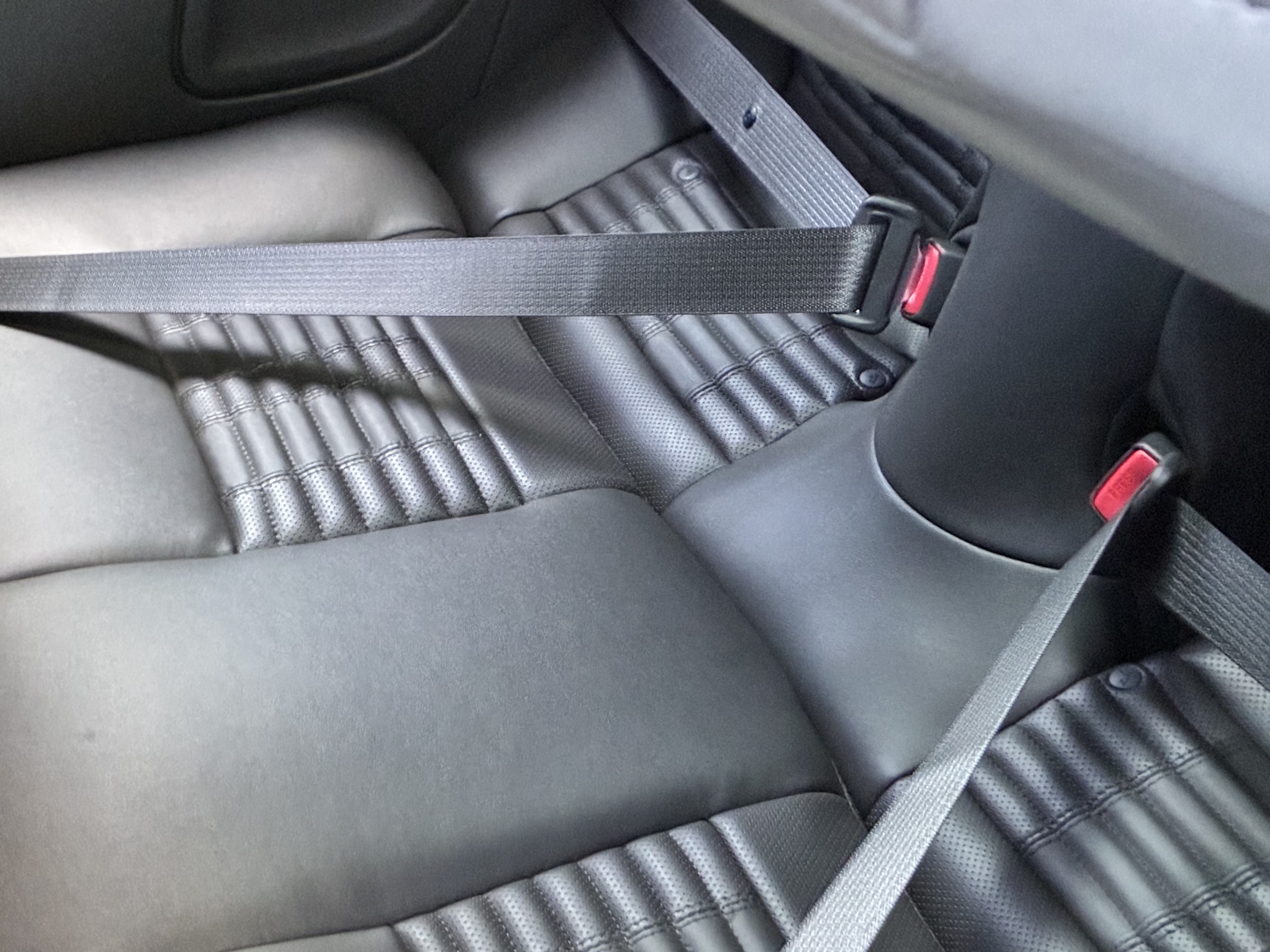 Used 2013 Ford Mustang Shelby GT500 RWD image 25