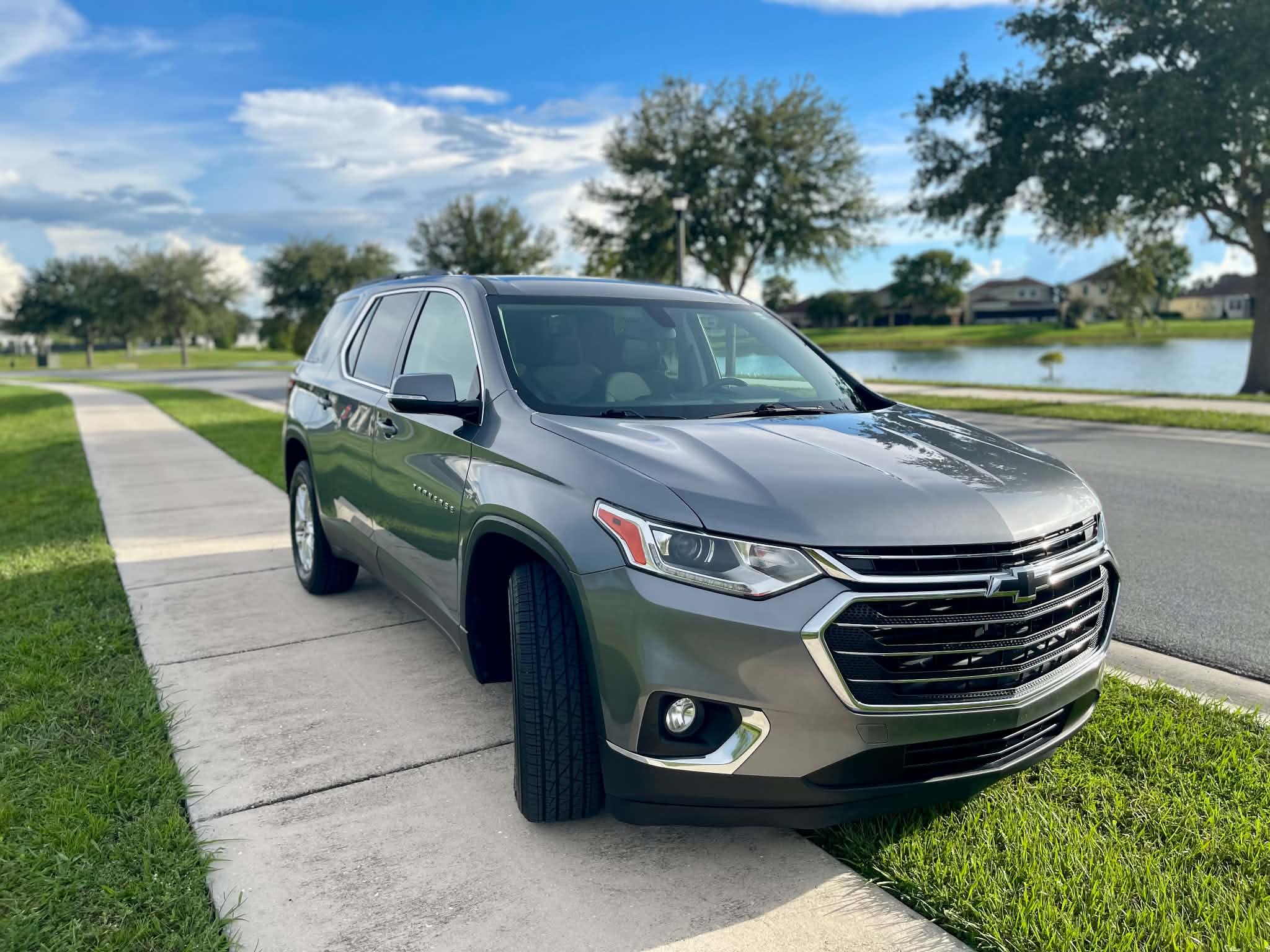 Used 2019 Chevrolet Traverse LT FWD image 17