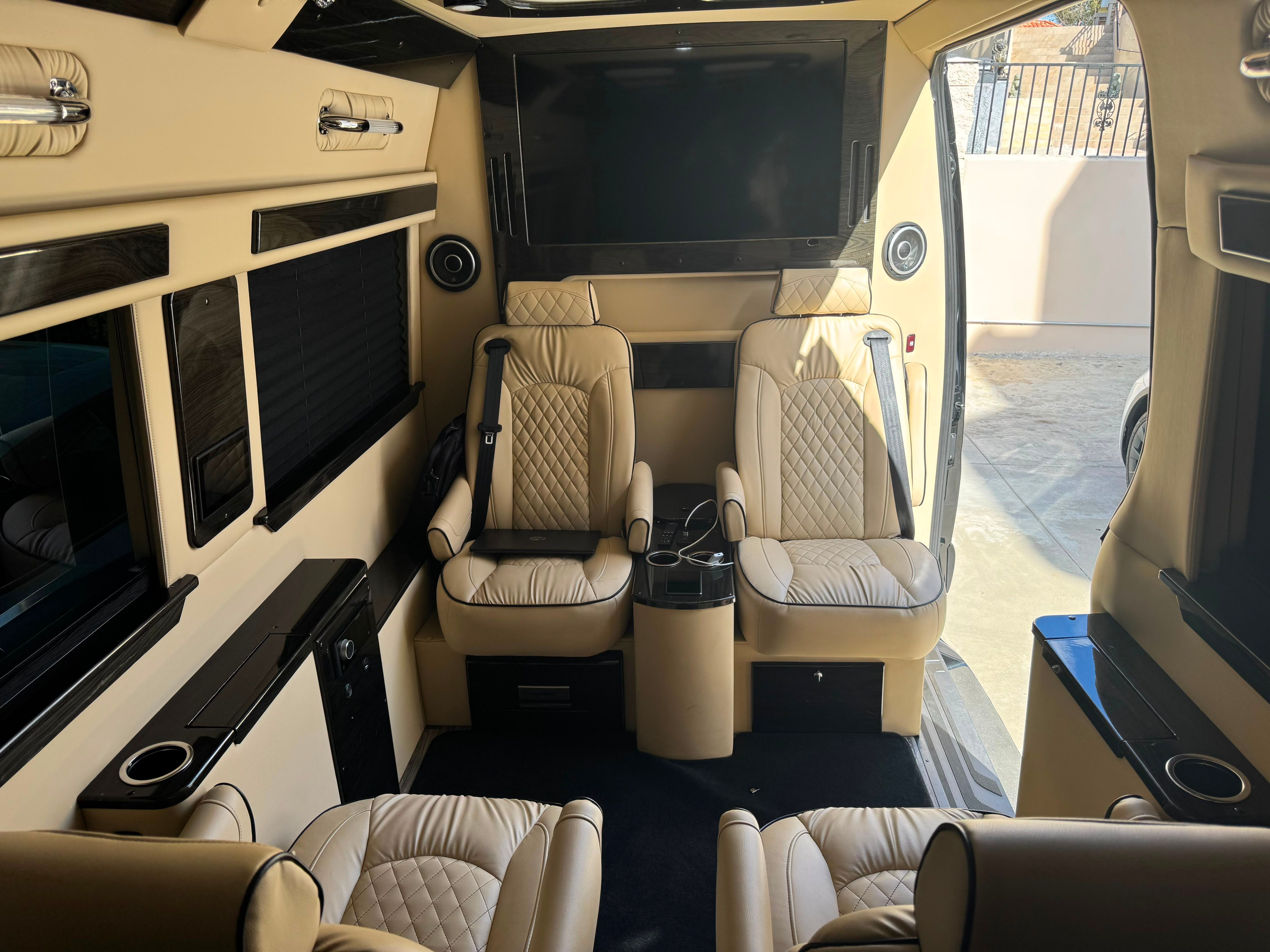 Used 2023 Mercedes-Benz Sprinter 3500 image 10