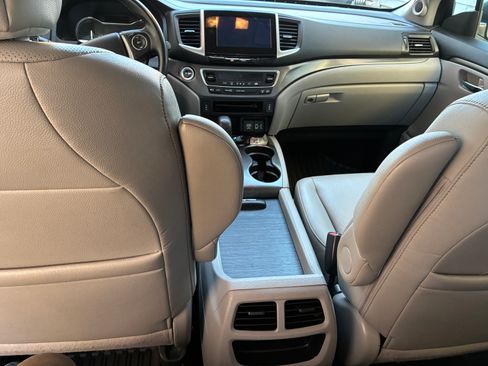 Used 2017 Honda Ridgeline RTL-T image 15