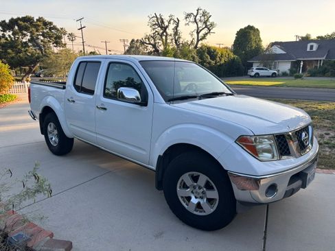 Used 2007 Nissan Frontier NISMO AWD/4WD image 6