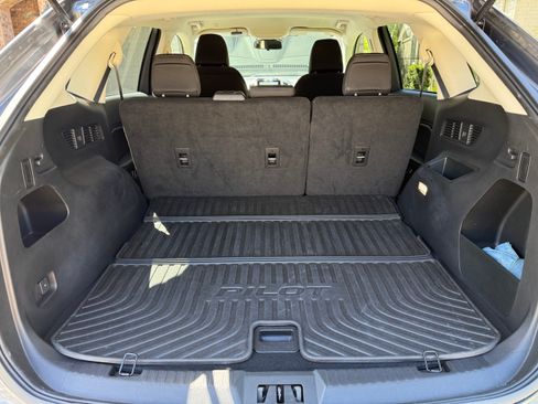 Used 2024 Ford Edge SE image 8