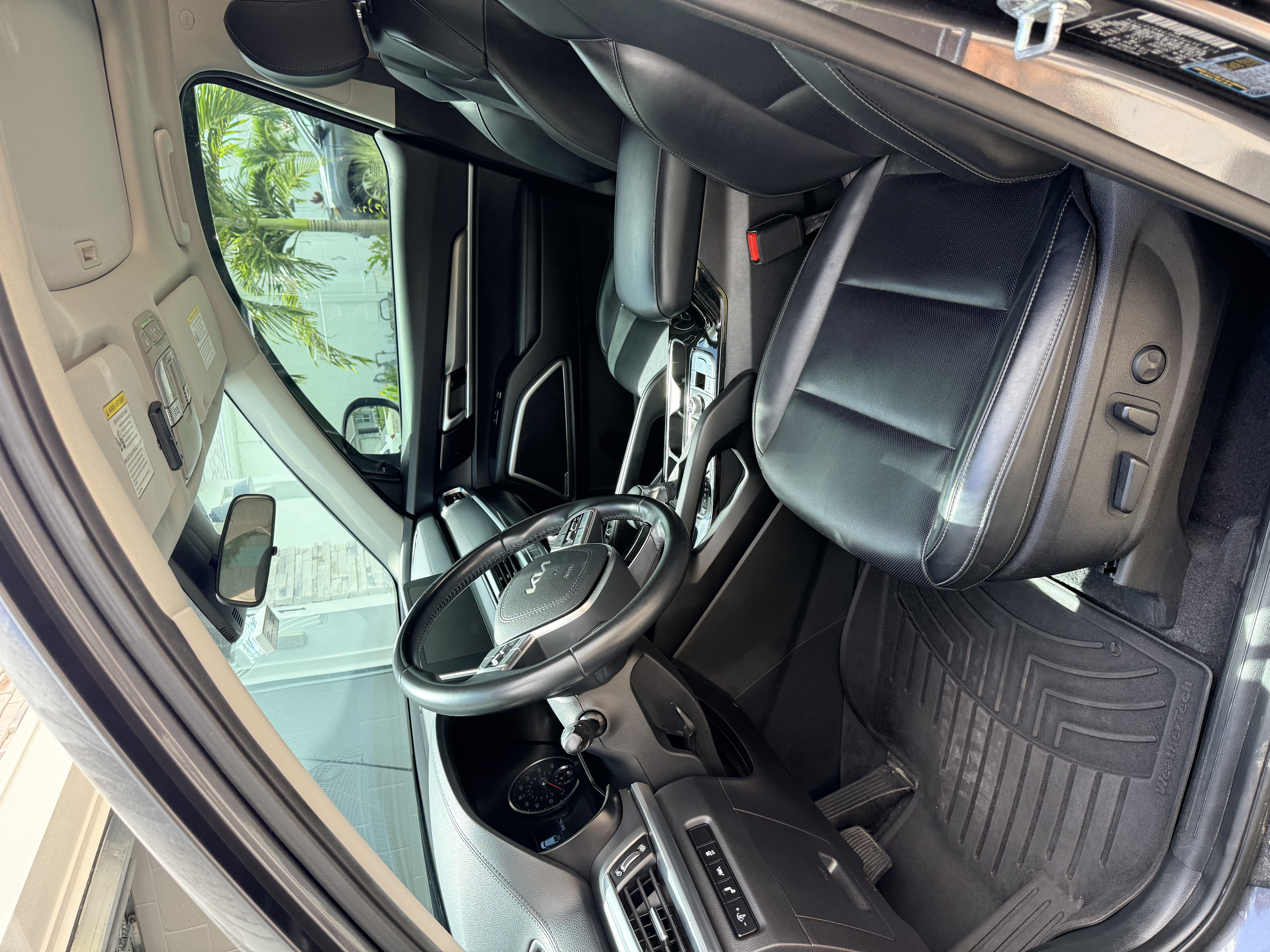 Used 2022 Kia Telluride S FWD image 12