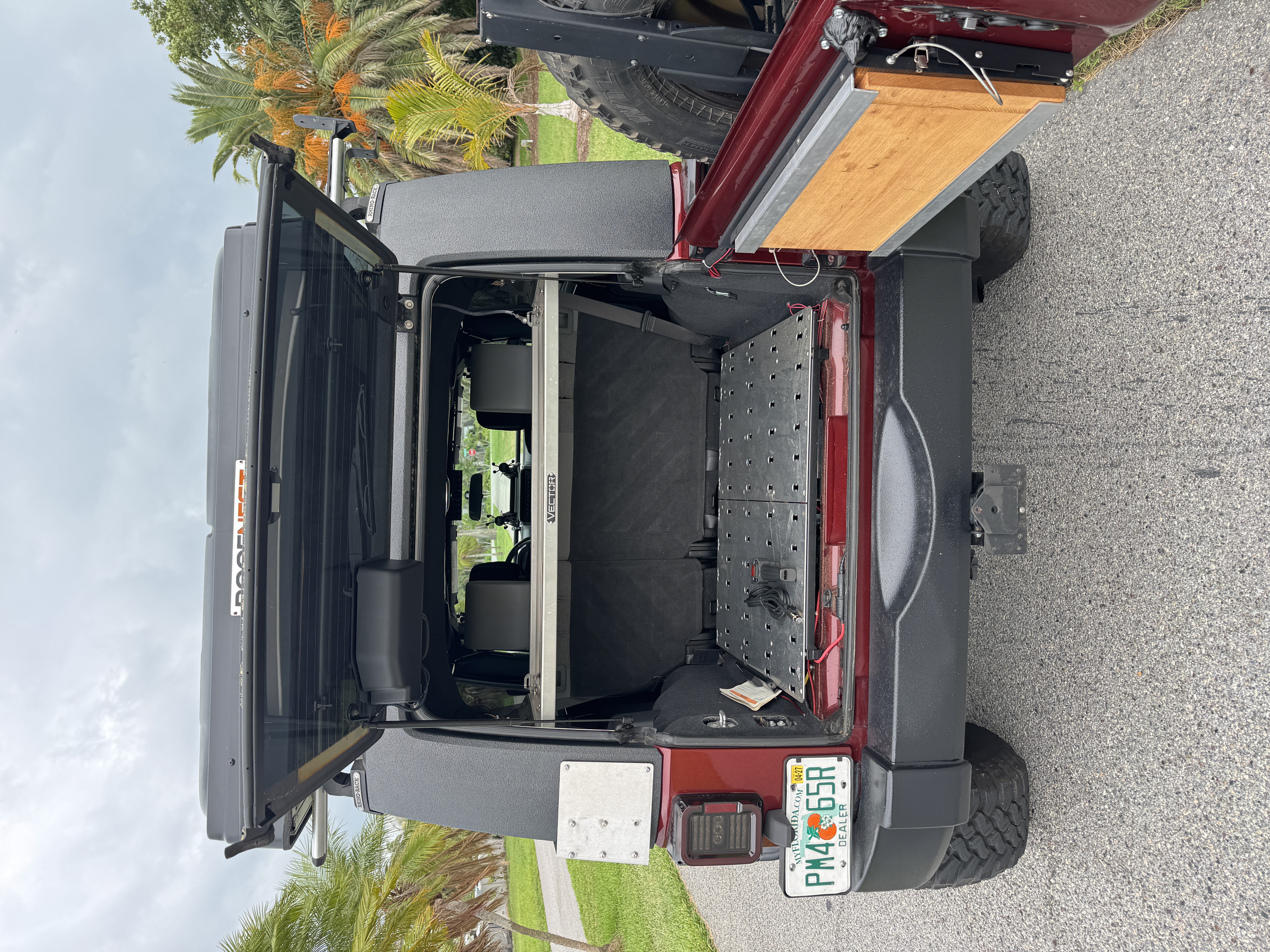 Used 2007 Jeep Wrangler Unlimited Sahara w/ Trailer Tow Group AWD/4WD image 29