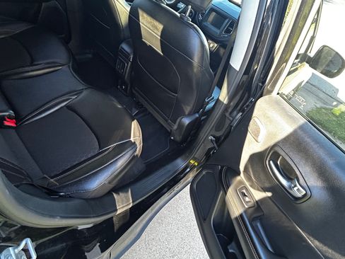 Used 2021 Jeep Compass Latitude w/ Sun and Sound Group image 13