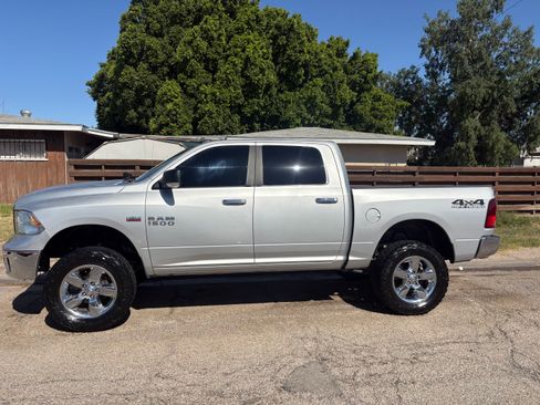 Used 2017 RAM 1500 Big Horn AWD/4WD image 6