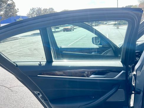 Used 2020 BMW 530i image 15