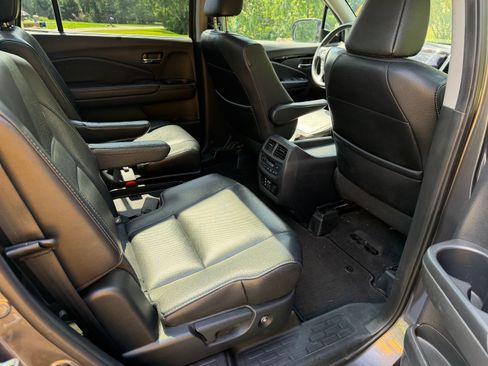 Used 2017 Honda Pilot Elite image 14