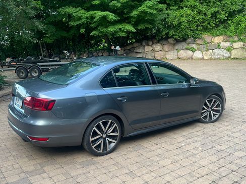 Used 2014 Volkswagen Jetta GLI Autobahn FWD image 17