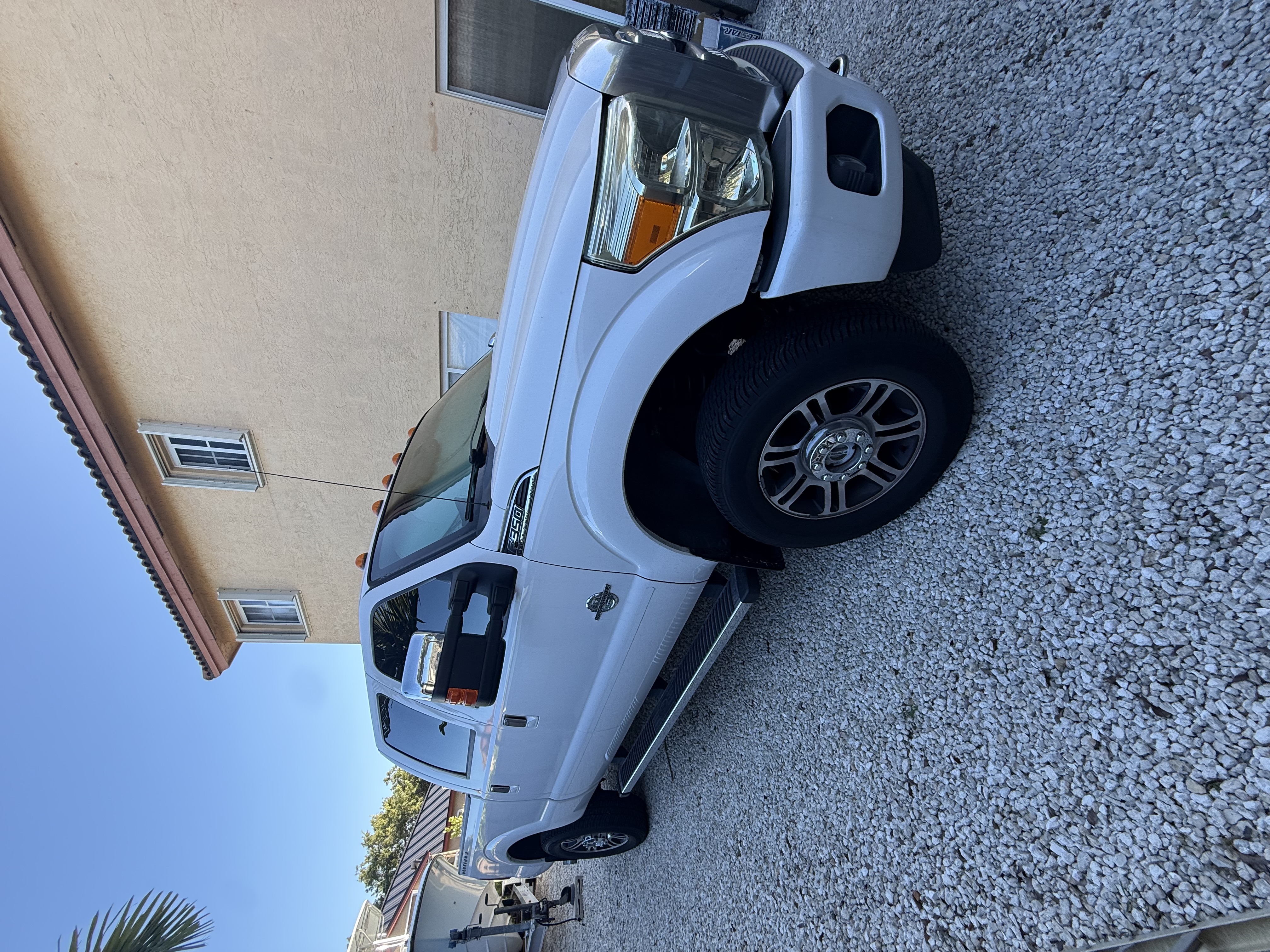 Used 2016 Ford F350 Platinum w/ FX4 Off-Road Package AWD/4WD image 5
