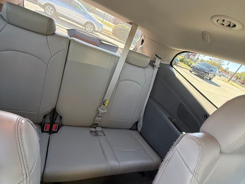 Used 2014 Chevrolet Traverse LT image 6