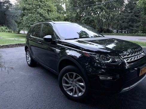 Used 2019 Land Rover Discovery Sport HSE AWD/4WD image 1
