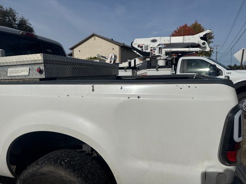 Used 2004 Ford F250 Lariat image 9