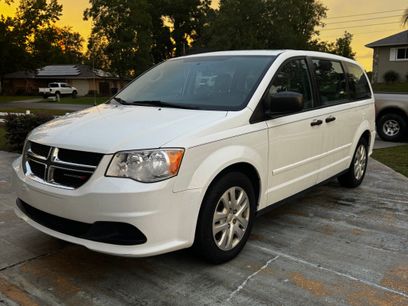Used 2016 Dodge Grand Caravan American Value Package w/ UConnect Hands-Free Group