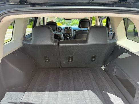 Used 2016 Jeep Patriot High Altitude FWD image 4