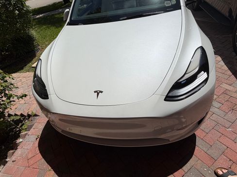 Used 2023 Tesla Model Y Long Range AWD/4WD image 9