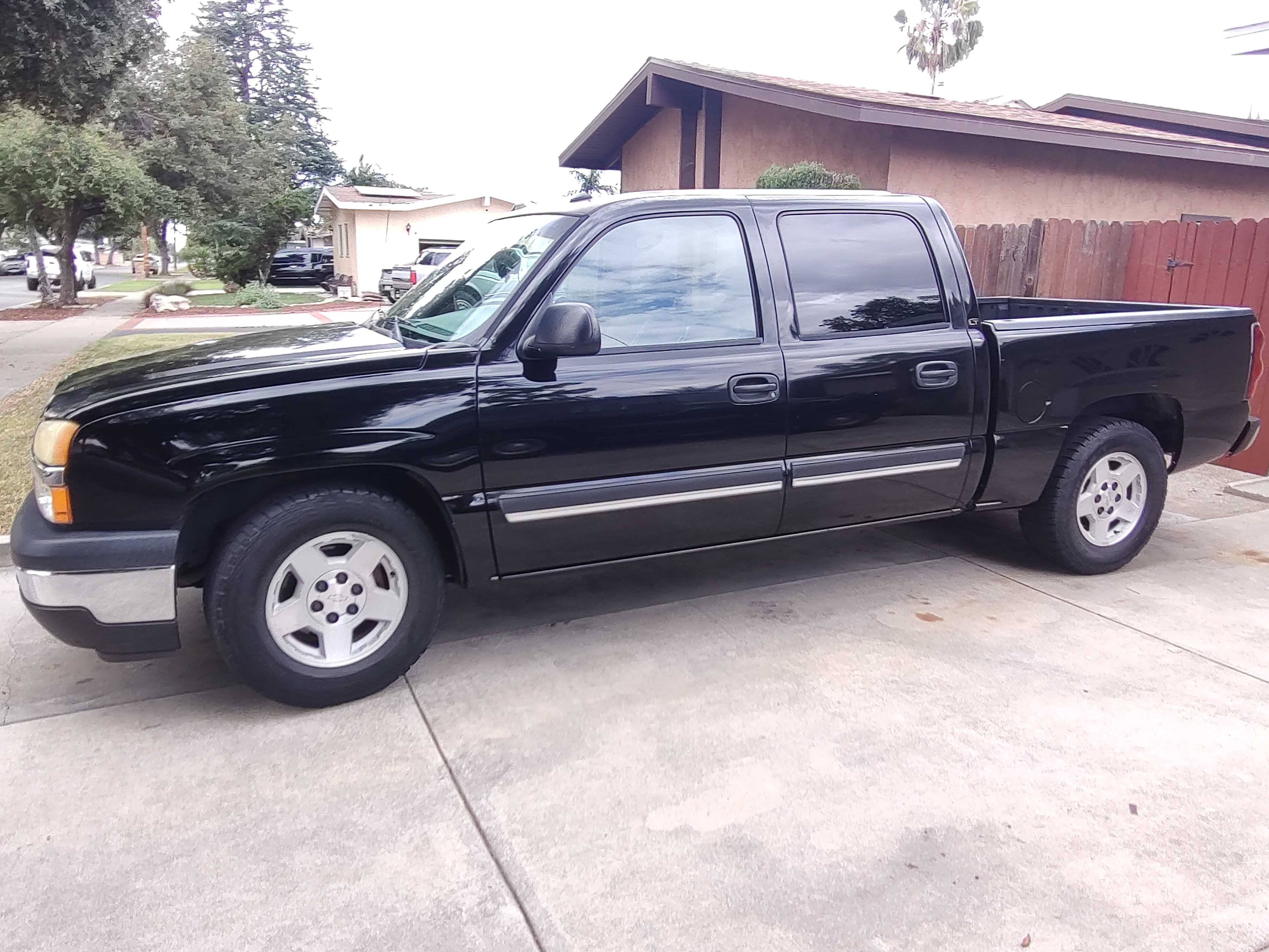 Used 2005 Chevrolet Silverado 1500 LT w/ Light Duty Power Package RWD image 8