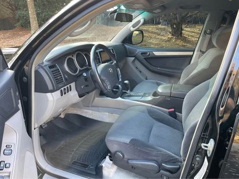 Used 2004 Toyota 4Runner Sport image 10
