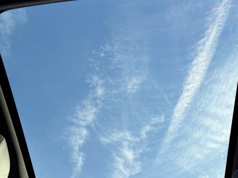 Used 2018 Jaguar F-PACE Premium image 11