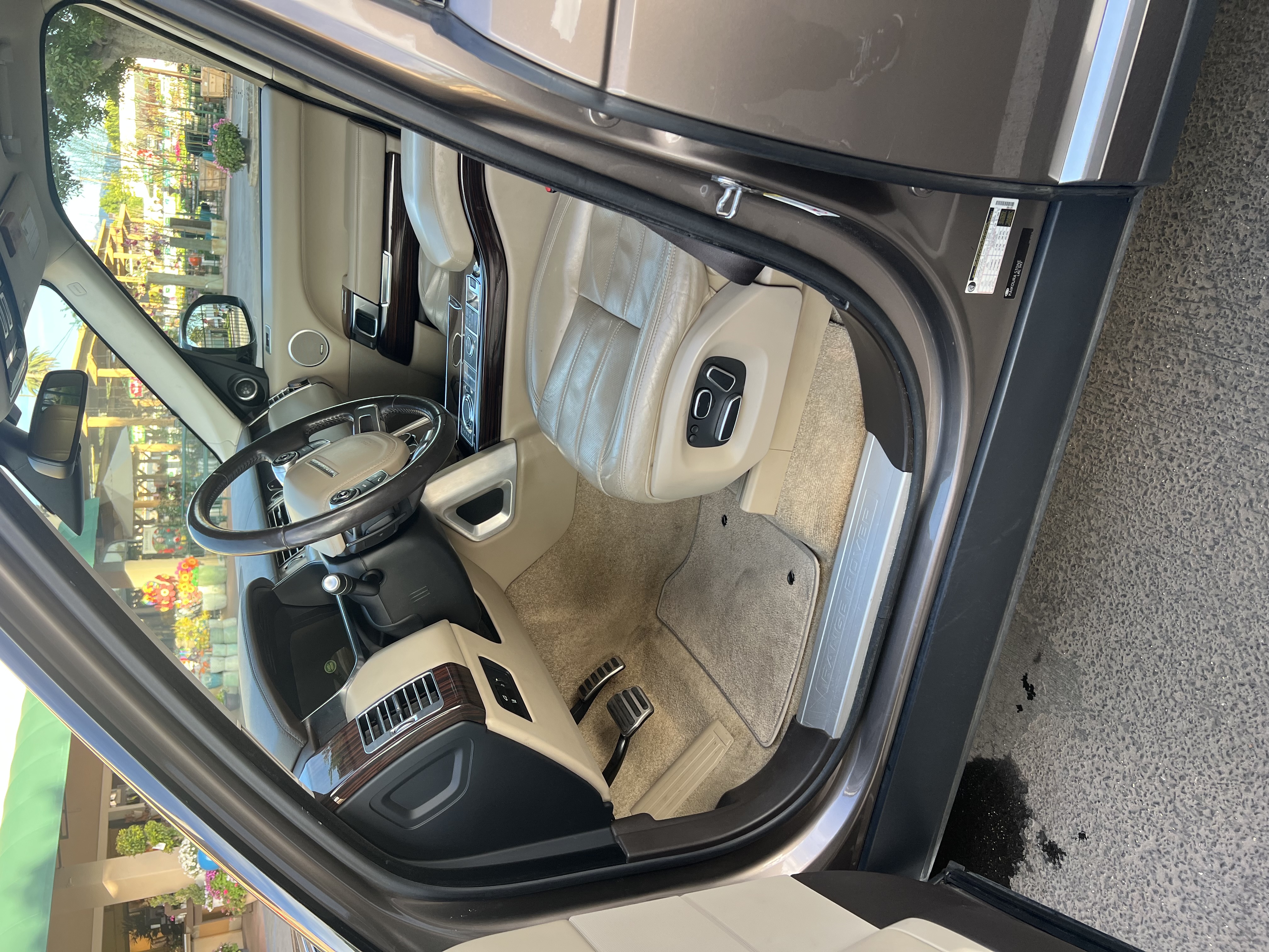 Used 2015 Land Rover Range Rover Supercharged AWD/4WD image 9