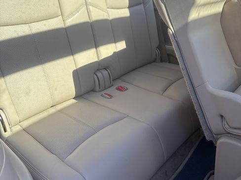 Used 2015 Nissan Pathfinder Platinum w/ Family Entertainment Package image 11