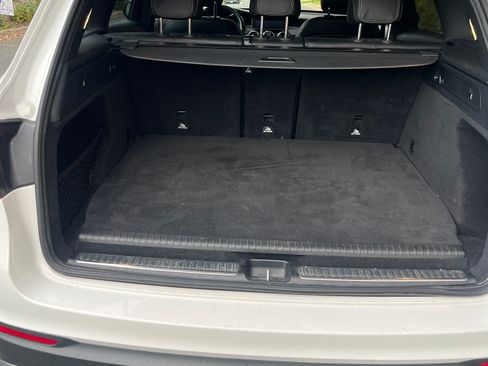 Used 2019 Mercedes-Benz GLC 350e 4MATIC image 9