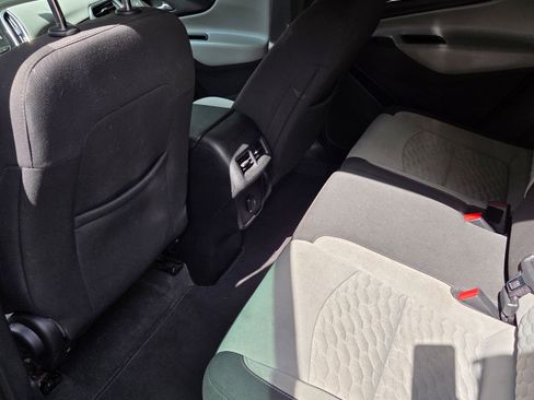 Used 2019 Chevrolet Equinox LS image 12