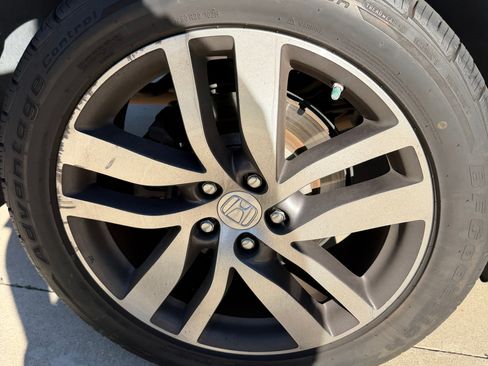 Used 2016 Honda Pilot Elite image 9