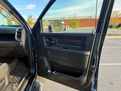 Used 2020 RAM 3500 Tradesman image 12