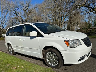 Used 2015 Chrysler Town & Country LX