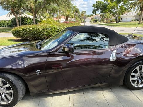 Used 2012 Nissan 370Z Touring image 18