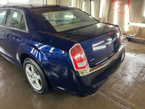 Used 2013 Chrysler 300 AWD w/ Driver Convenience Group image 4