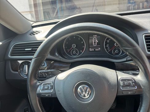 Used 2014 Volkswagen Passat 3.6 SEL Premium FWD image 9