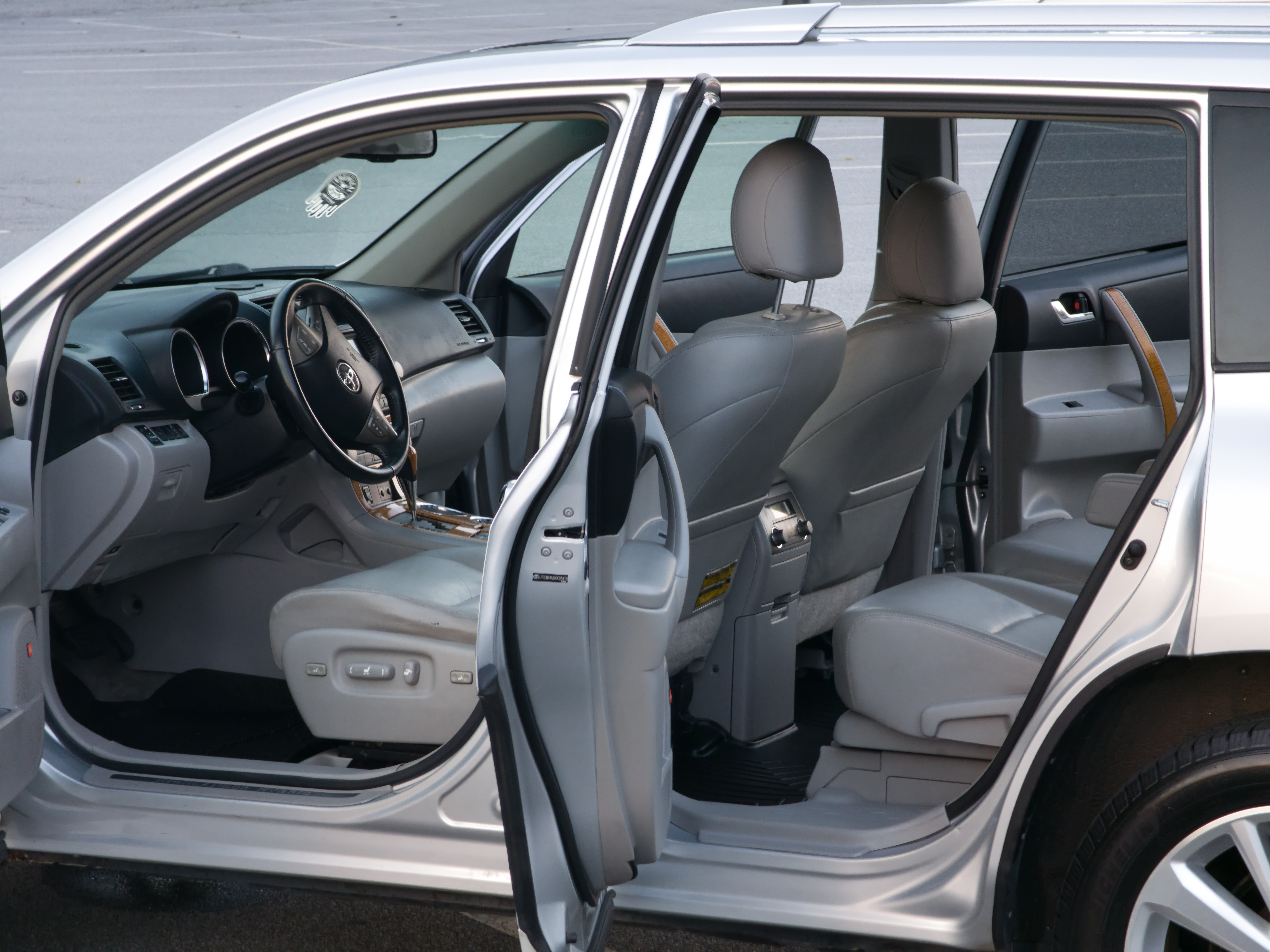 Used 2008 Toyota Highlander Limited AWD/4WD image 15