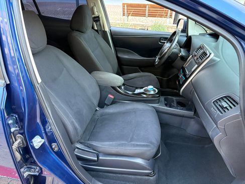 Used 2017 Nissan Leaf SV image 20