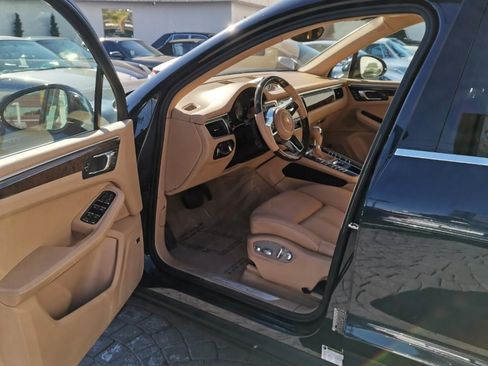 Used 2015 Porsche Macan S image 5
