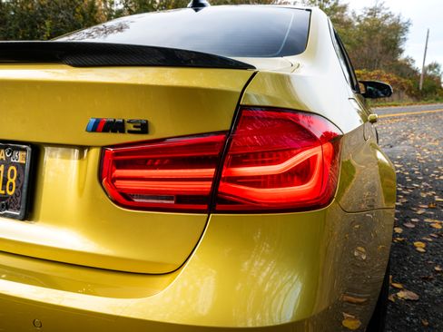 Used 2018 BMW M3 Sedan w/ Competition Package image 14