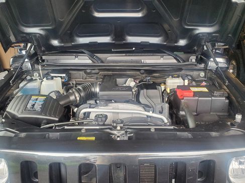 Used 2009 HUMMER H3T Luxury image 17