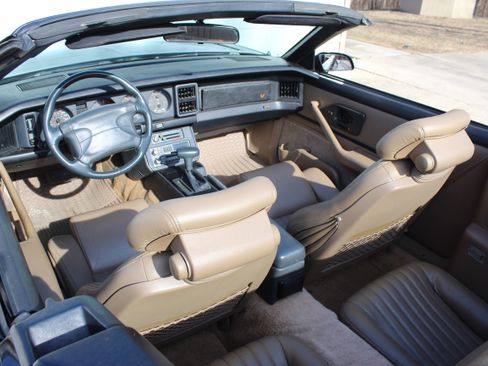 Used 1992 Pontiac Firebird Trans Am image 4