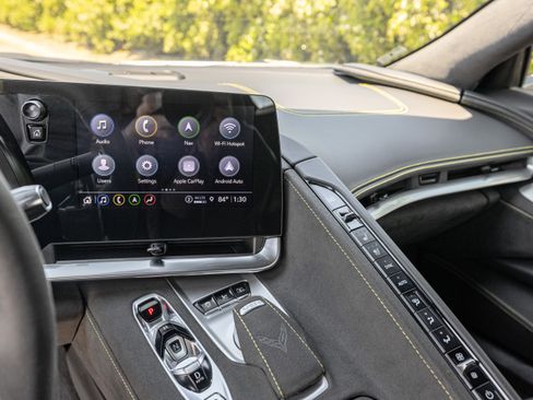 Used 2022 Chevrolet Corvette Stingray Premium Conv w/ Z51 Performance Package image 13